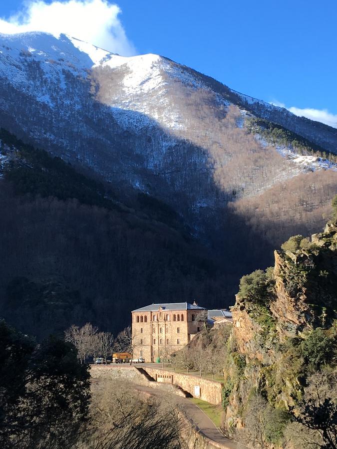 Anguiano Monasterio De Santa Maria De Valvanera מראה חיצוני תמונה